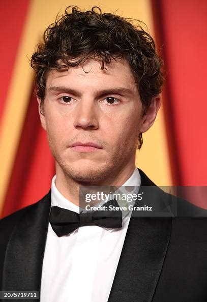 evan peters oscars 2024